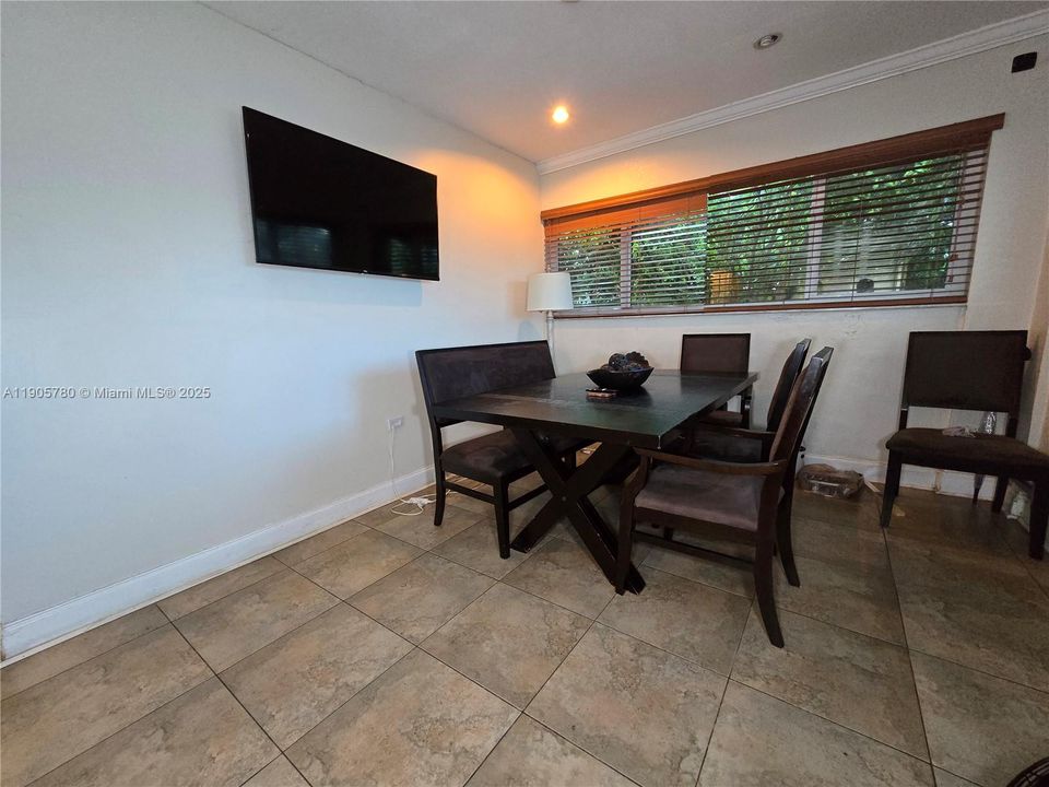 Active With Contract: $700,000 (4 beds, 3 baths, 1710 Square Feet)