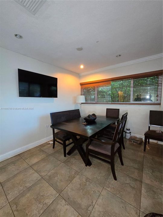 Active With Contract: $700,000 (4 beds, 3 baths, 1710 Square Feet)