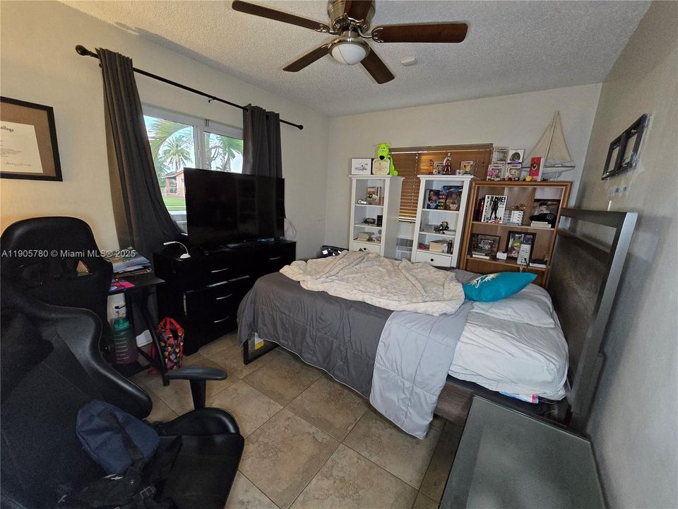 Active With Contract: $700,000 (4 beds, 3 baths, 1710 Square Feet)