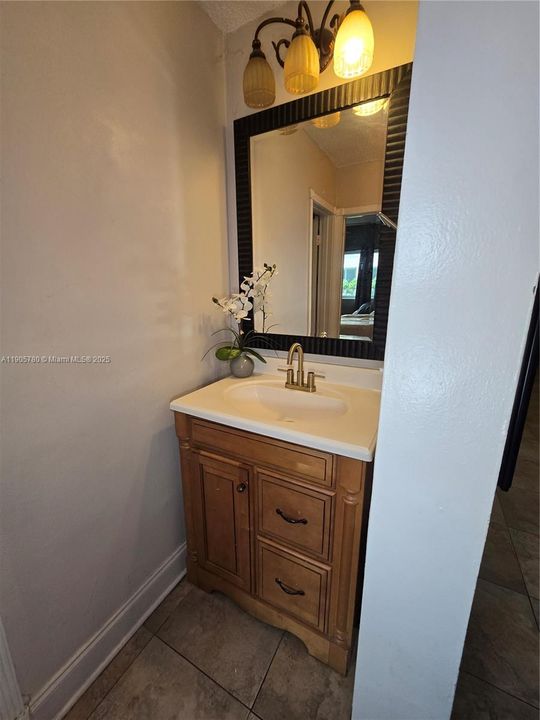 Active With Contract: $700,000 (4 beds, 3 baths, 1710 Square Feet)