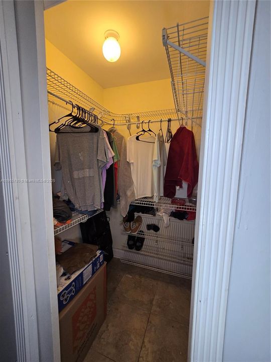 Active With Contract: $700,000 (4 beds, 3 baths, 1710 Square Feet)