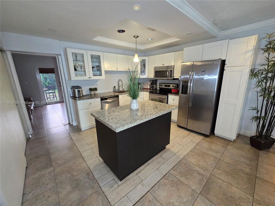 Active With Contract: $700,000 (4 beds, 3 baths, 1710 Square Feet)