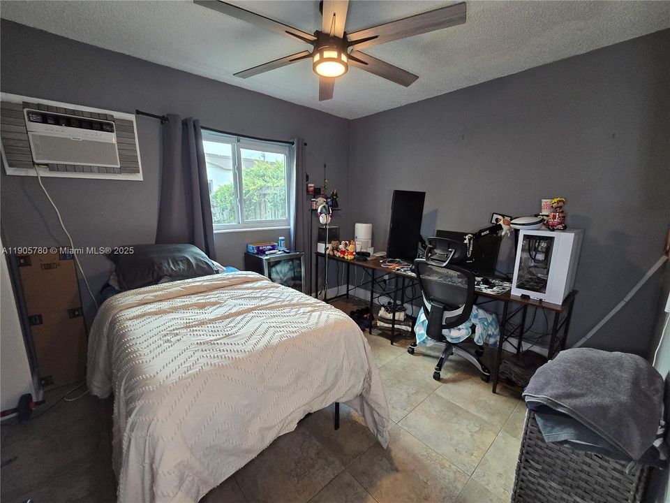 Active With Contract: $700,000 (4 beds, 3 baths, 1710 Square Feet)