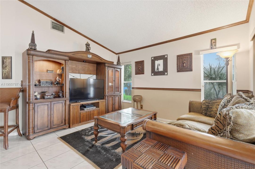 На продажу: $509,990 (3 спален, 2 ванн, 1609 Квадратных фут)