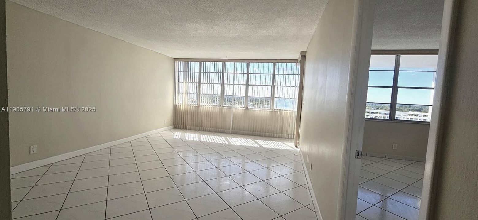 For Rent: $1,500 (1 beds, 1 baths, 790 Square Feet)