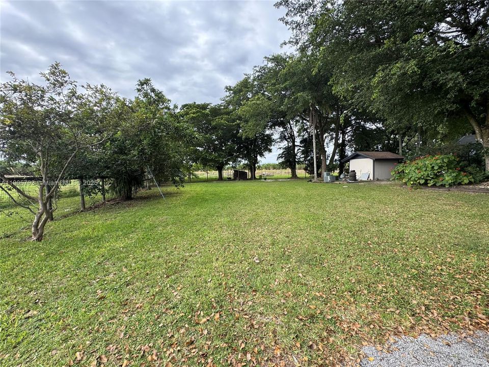 For Sale: $1,200,000 (4 beds, 2 baths, 3071 Square Feet)