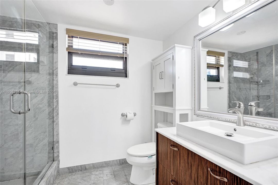 待售: $529,900 (2 贝兹, 2 浴室, 1240 平方英尺)