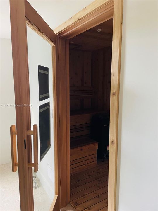 待售: $699,000 (1 贝兹, 1 浴室, 900 平方英尺)