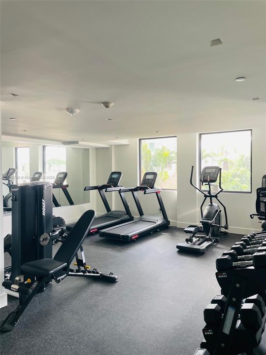 待售: $595,000 (1 贝兹, 1 浴室, 820 平方英尺)