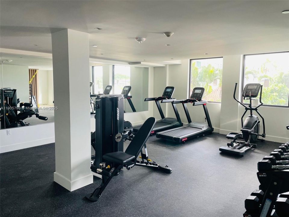 待售: $595,000 (1 贝兹, 1 浴室, 820 平方英尺)