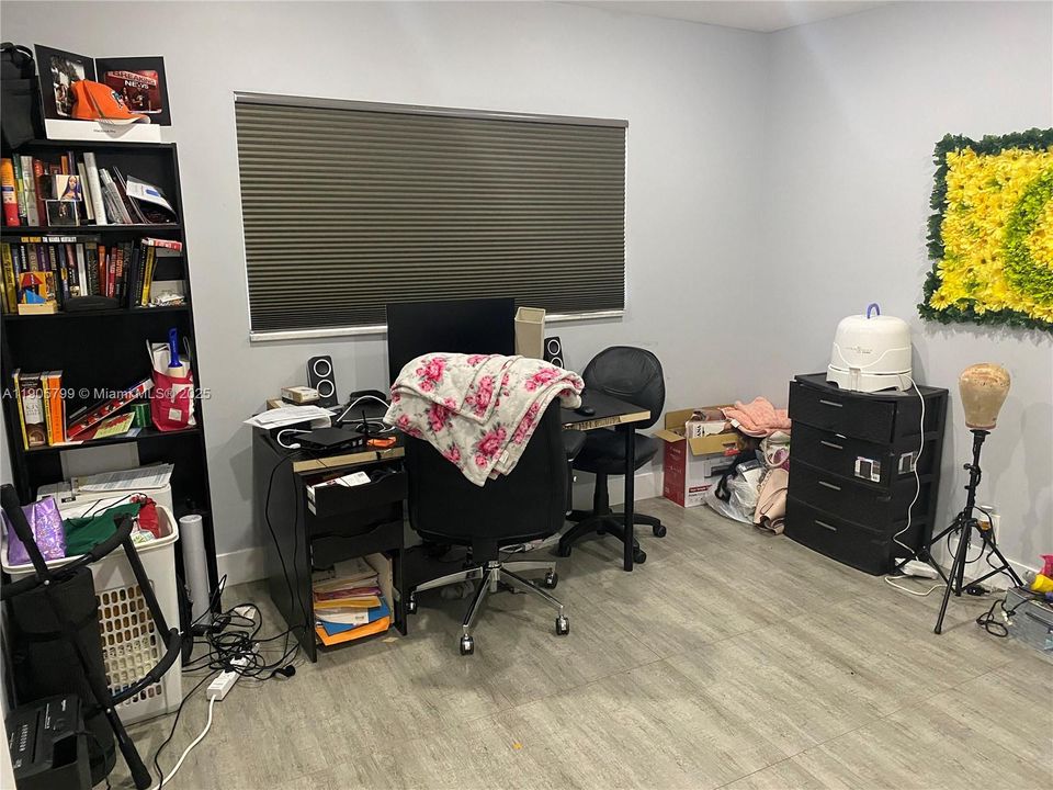 最近租的: $2,000 (2 贝兹, 2 浴室, 1000 平方英尺)