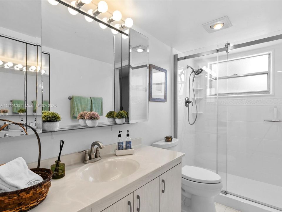 待售: $229,950 (2 贝兹, 2 浴室, 1291 平方英尺)