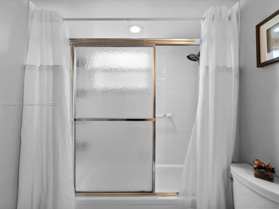 待售: $229,950 (2 贝兹, 2 浴室, 1291 平方英尺)