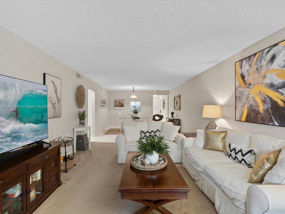 待售: $229,950 (2 贝兹, 2 浴室, 1291 平方英尺)