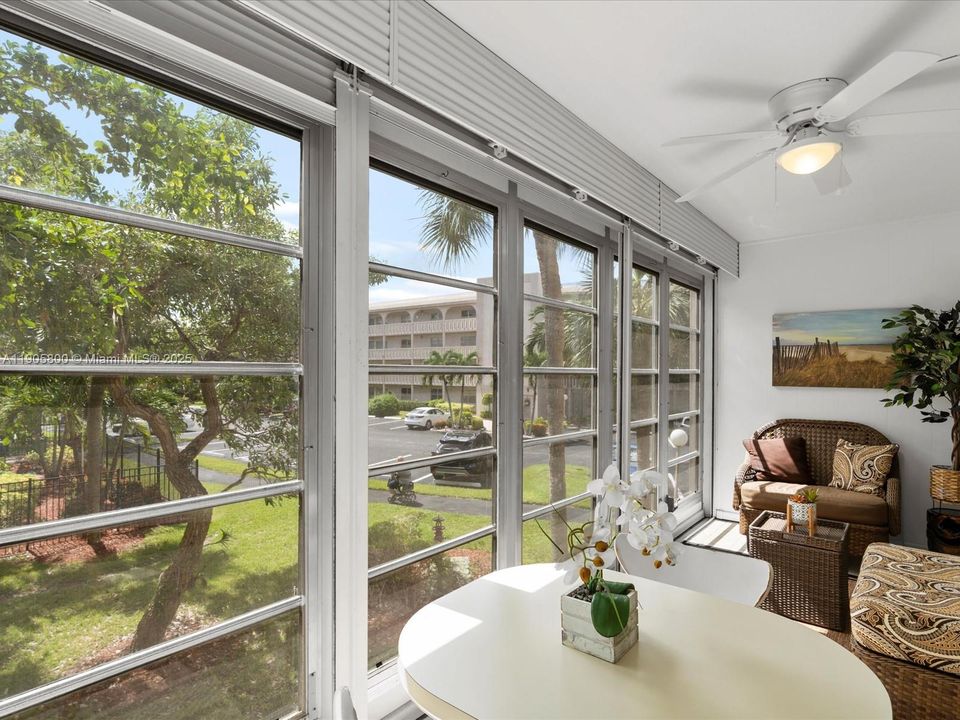 待售: $229,950 (2 贝兹, 2 浴室, 1291 平方英尺)