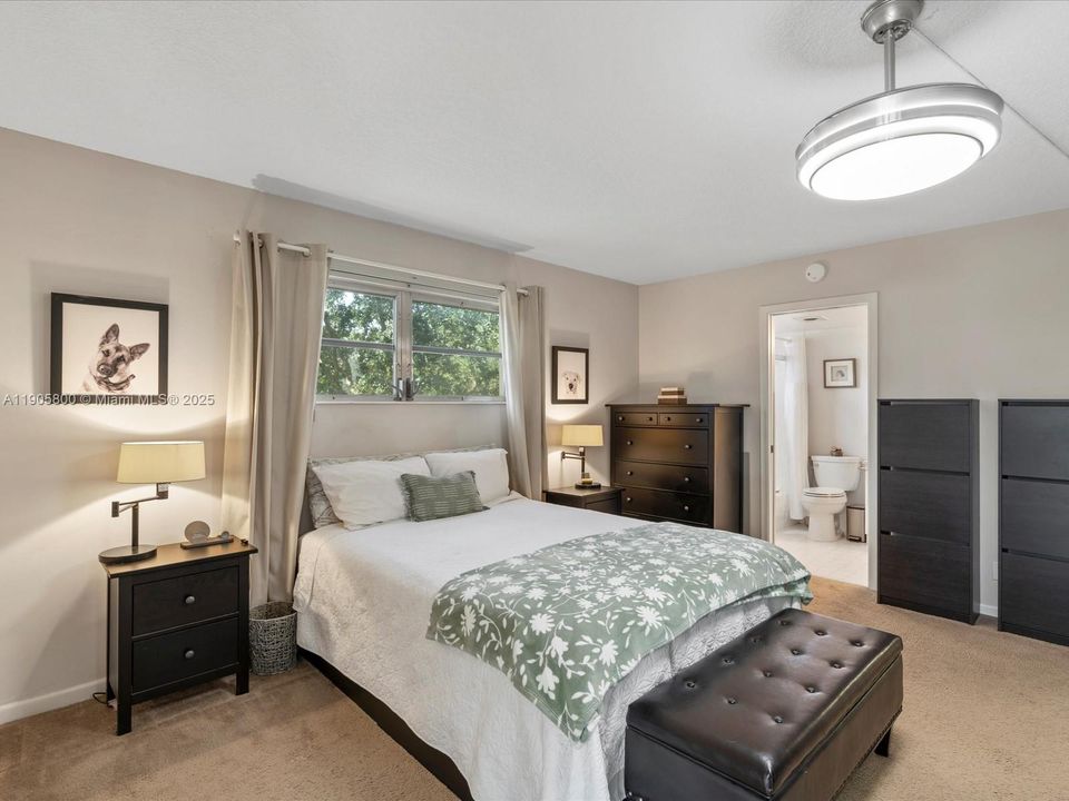 待售: $229,950 (2 贝兹, 2 浴室, 1291 平方英尺)