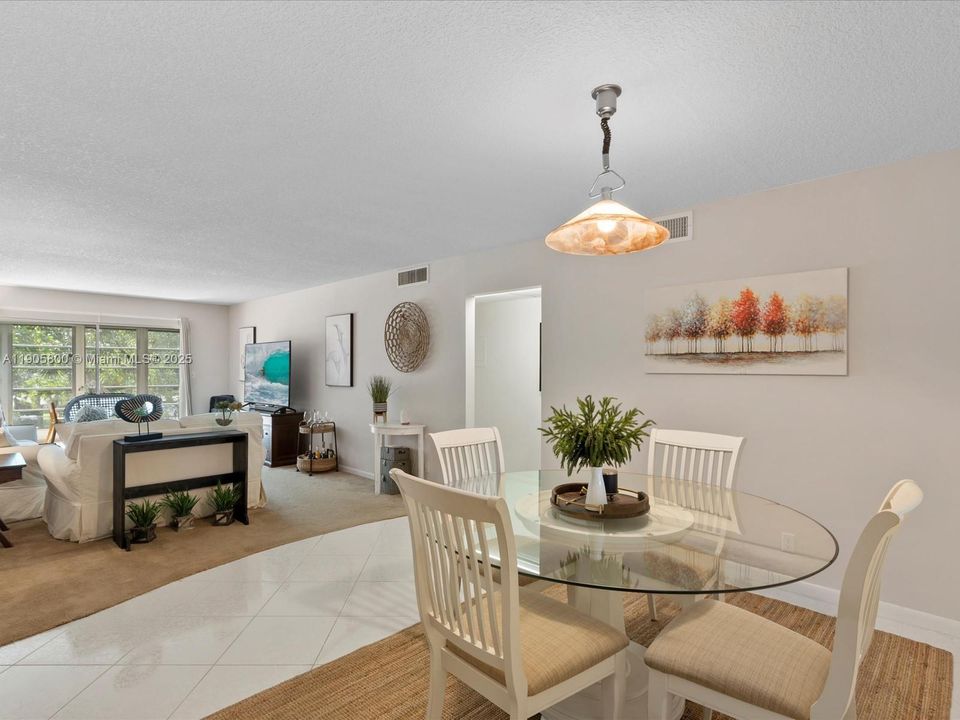 待售: $229,950 (2 贝兹, 2 浴室, 1291 平方英尺)