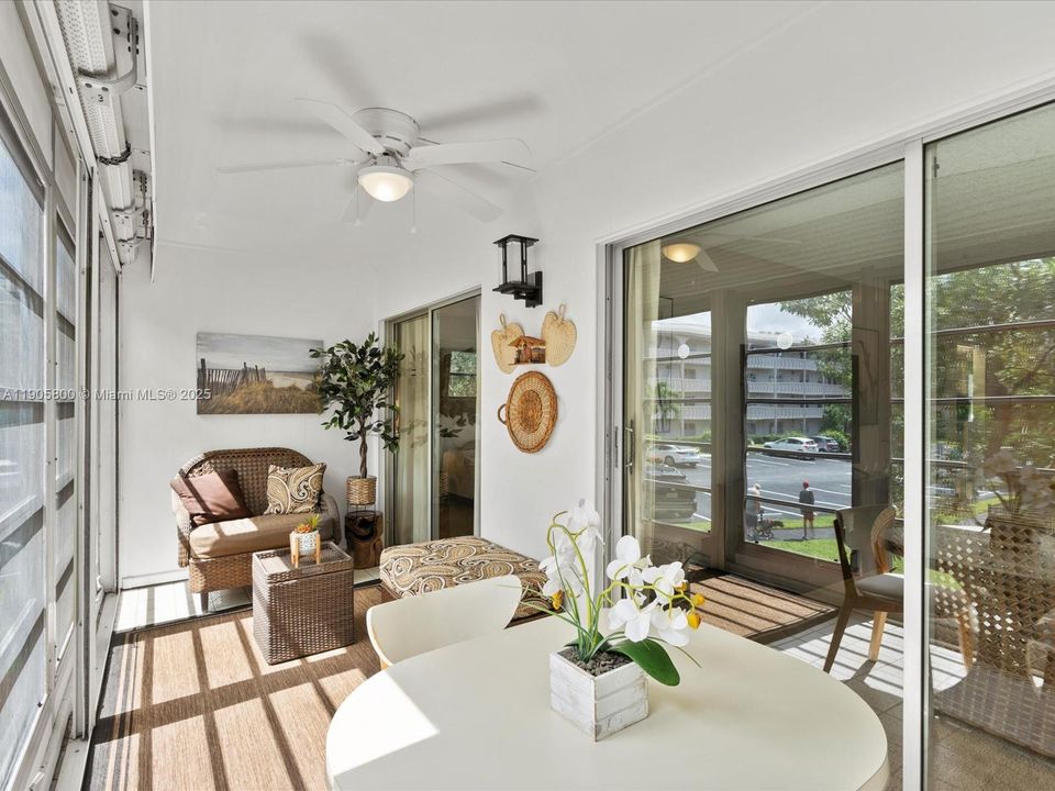 待售: $229,950 (2 贝兹, 2 浴室, 1291 平方英尺)