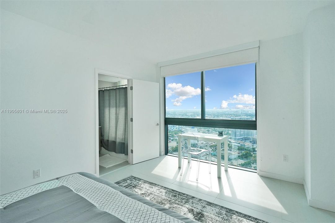 Active With Contract: $4,200 (2 beds, 2 baths, 944 Square Feet)