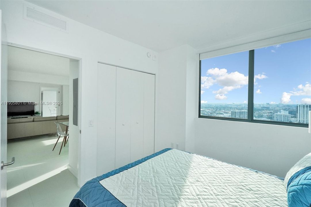 Active With Contract: $4,200 (2 beds, 2 baths, 944 Square Feet)