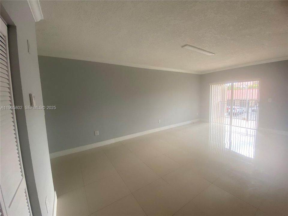 For Rent: $2,400 (2 beds, 2 baths, 1130 Square Feet)