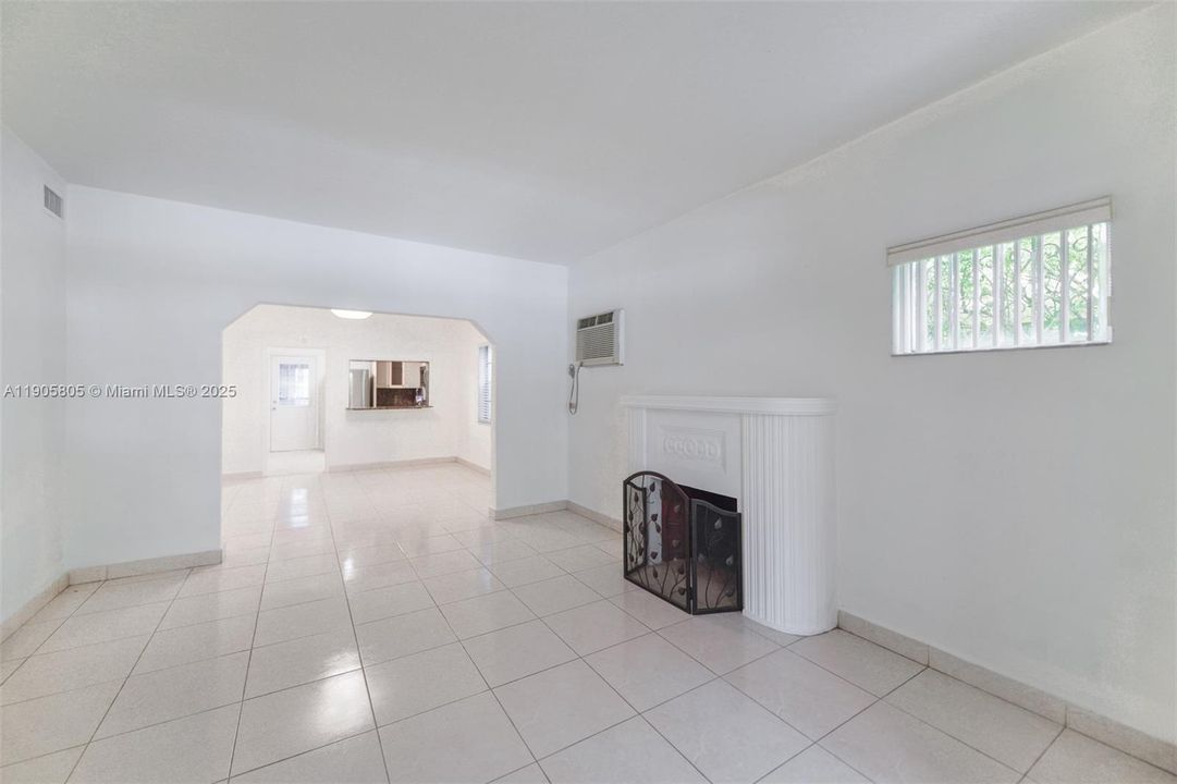 Recently Rented: $4,200 (3 beds, 2 baths, 1340 Square Feet)