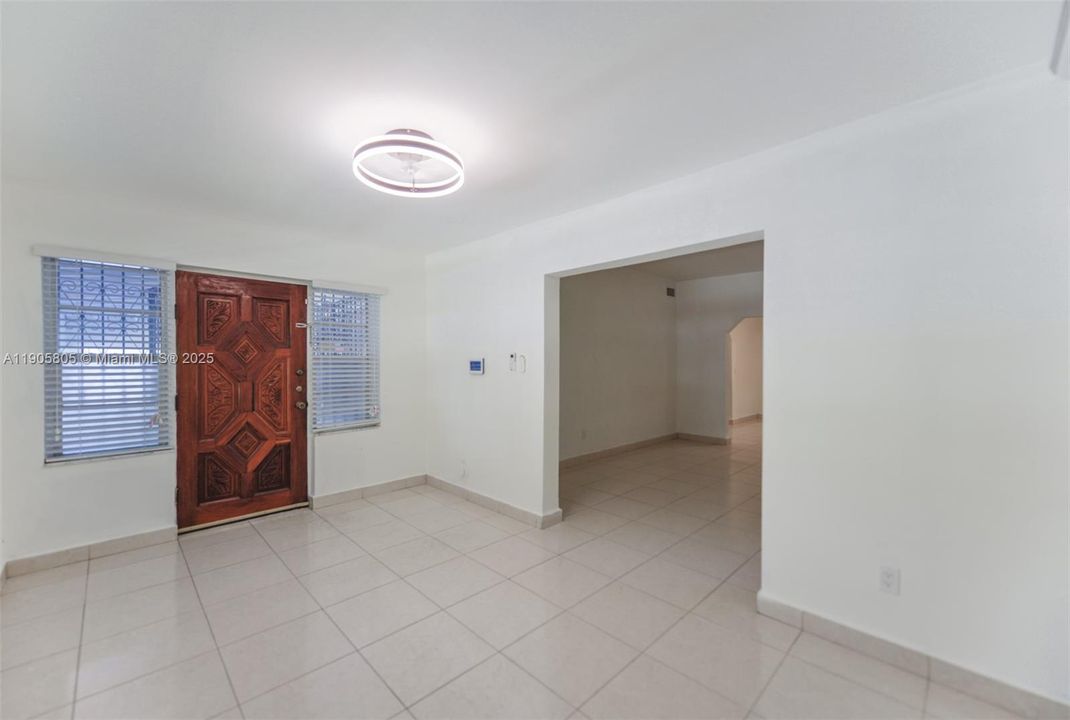 Recently Rented: $4,200 (3 beds, 2 baths, 1340 Square Feet)