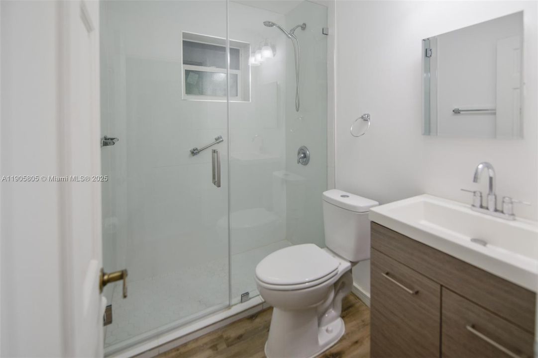 Recently Rented: $4,200 (3 beds, 2 baths, 1340 Square Feet)