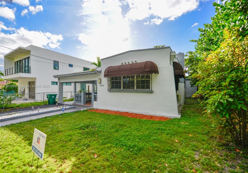 Recently Rented: $4,200 (3 beds, 2 baths, 1340 Square Feet)