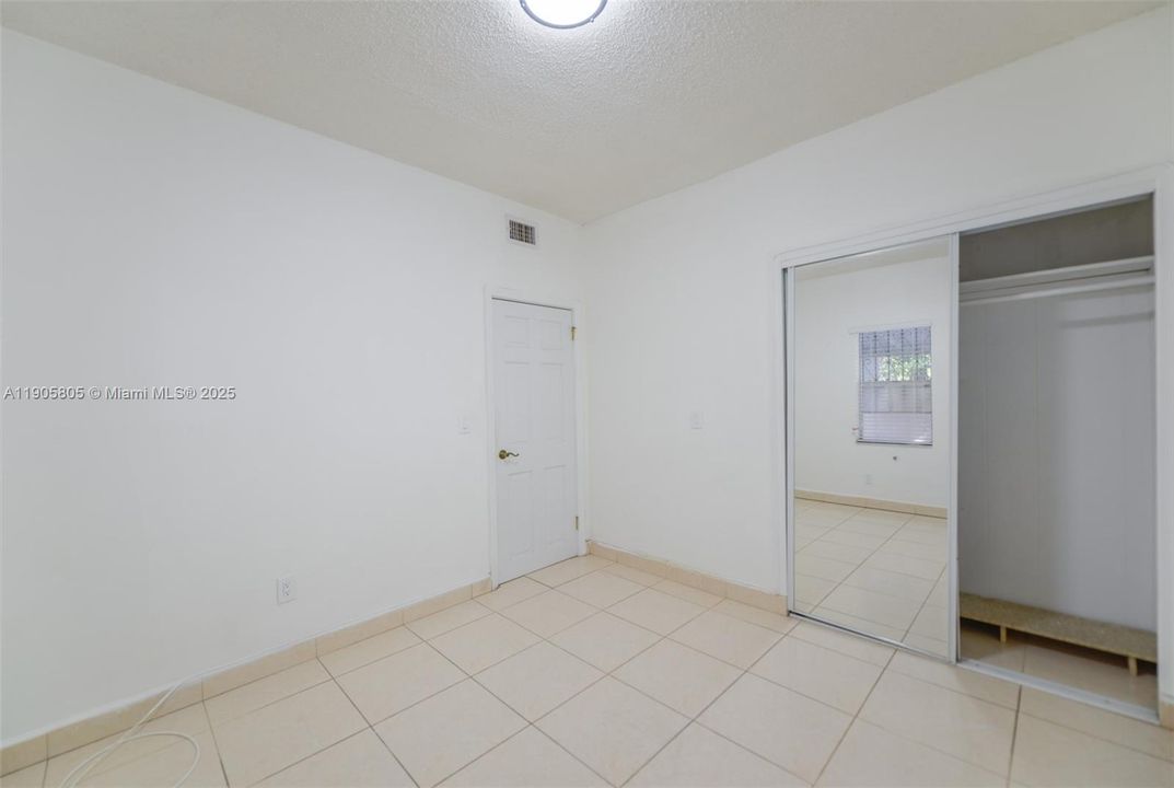 Recently Rented: $4,200 (3 beds, 2 baths, 1340 Square Feet)