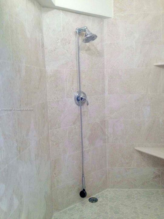 Recently Rented: $4,850 (2 beds, 2 baths, 1723 Square Feet)