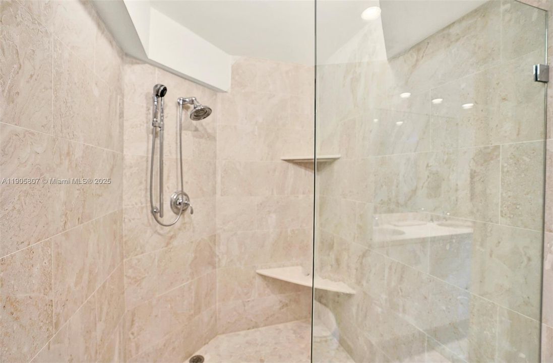 Recently Rented: $4,850 (2 beds, 2 baths, 1723 Square Feet)