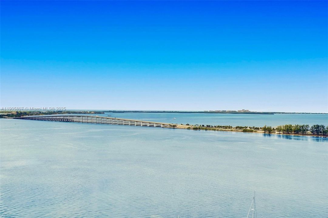 Recently Rented: $4,850 (2 beds, 2 baths, 1723 Square Feet)