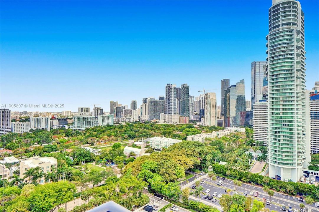 Recently Rented: $4,850 (2 beds, 2 baths, 1723 Square Feet)