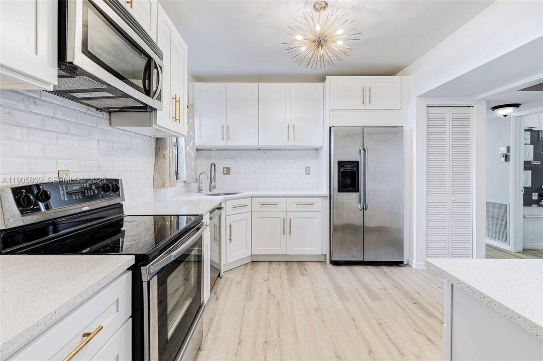 В аренду: $2,250 (2 спален, 2 ванн, 1400 Квадратных фут)