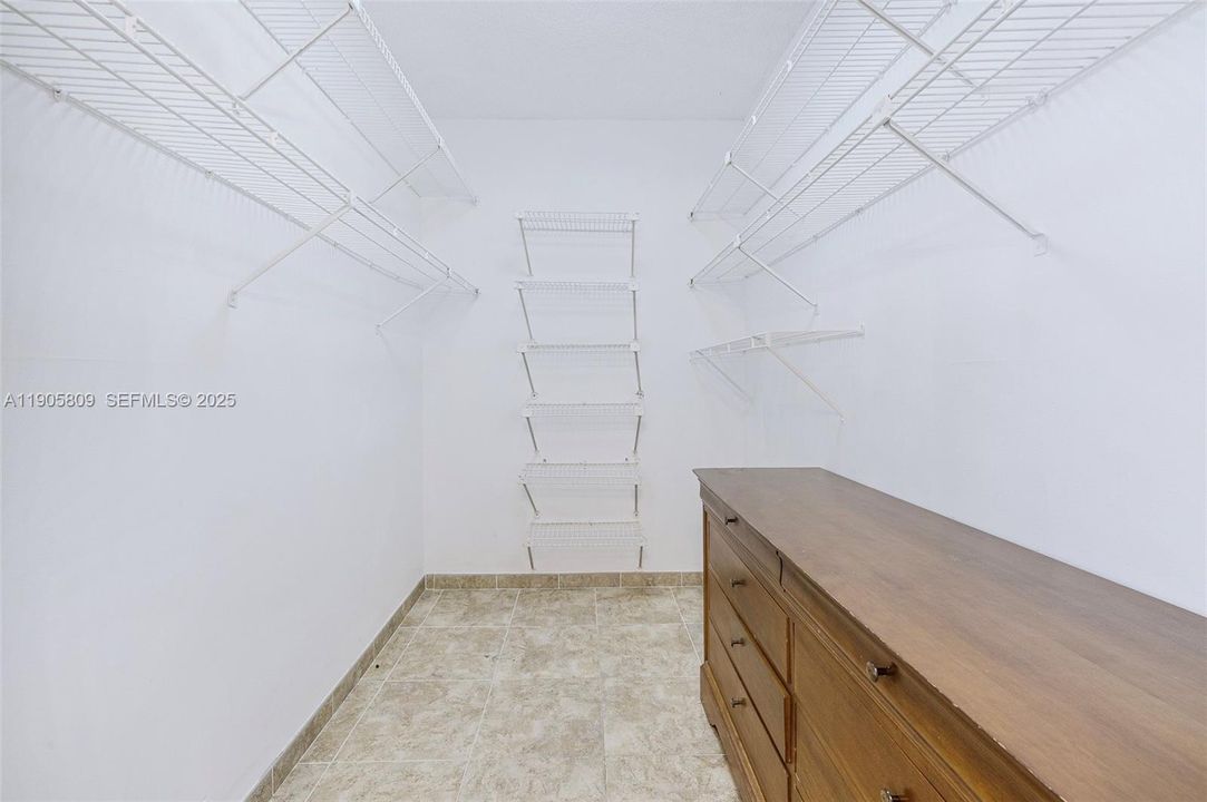 В аренду: $2,250 (2 спален, 2 ванн, 1400 Квадратных фут)