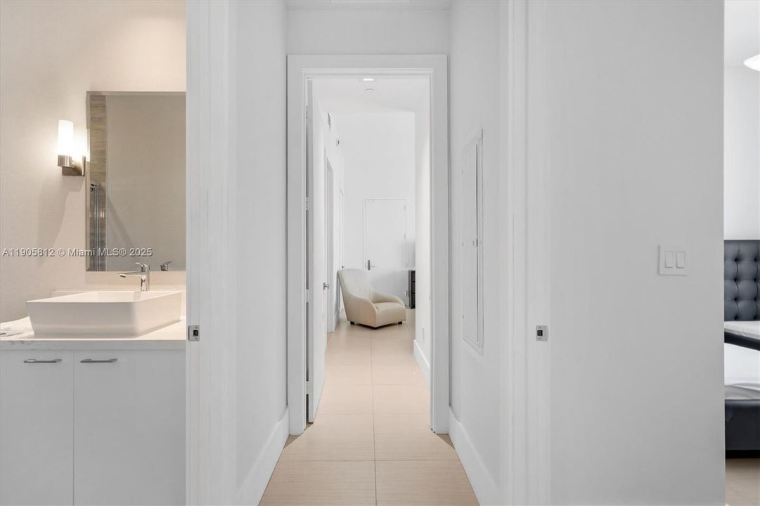 For Sale: $1,330,000 (2 beds, 2 baths, 1463 Square Feet)