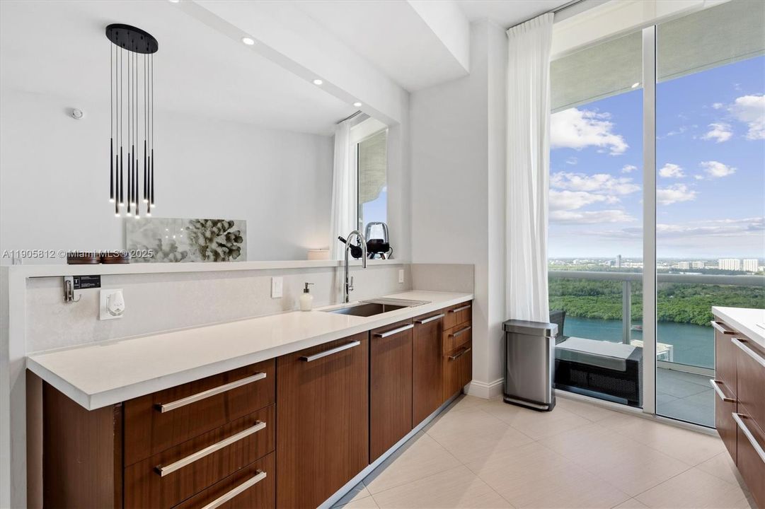 For Sale: $1,330,000 (2 beds, 2 baths, 1463 Square Feet)