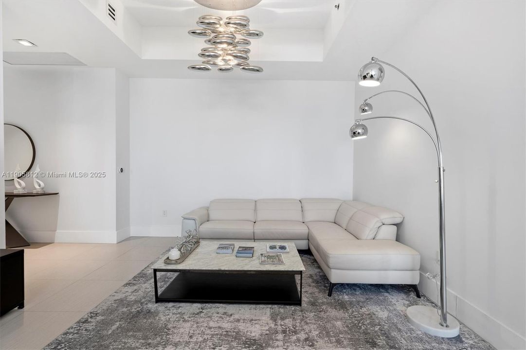 For Sale: $1,330,000 (2 beds, 2 baths, 1463 Square Feet)