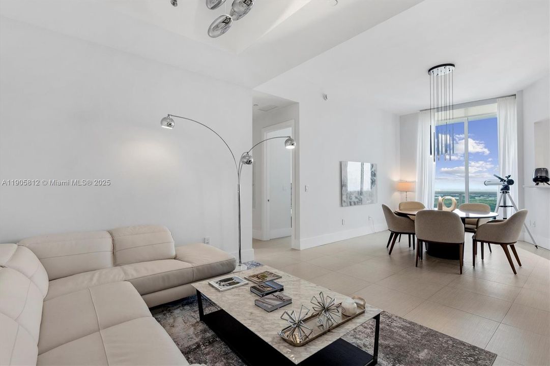 For Sale: $1,330,000 (2 beds, 2 baths, 1463 Square Feet)