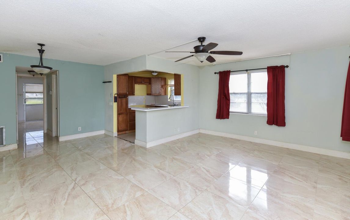 262 Bedford K West Palm Beach-large-017-