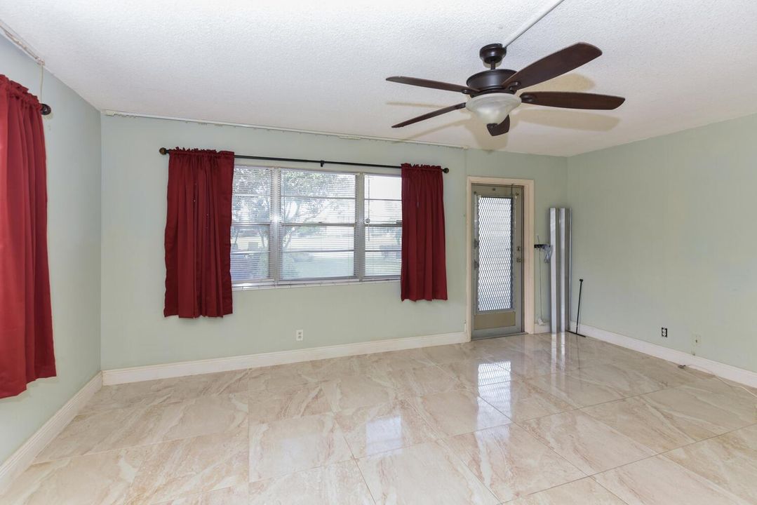 262 Bedford K West Palm Beach-large-007-