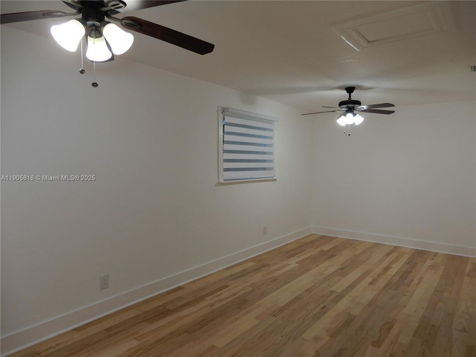 For Sale: $669,999 (3 beds, 2 baths, 1555 Square Feet)