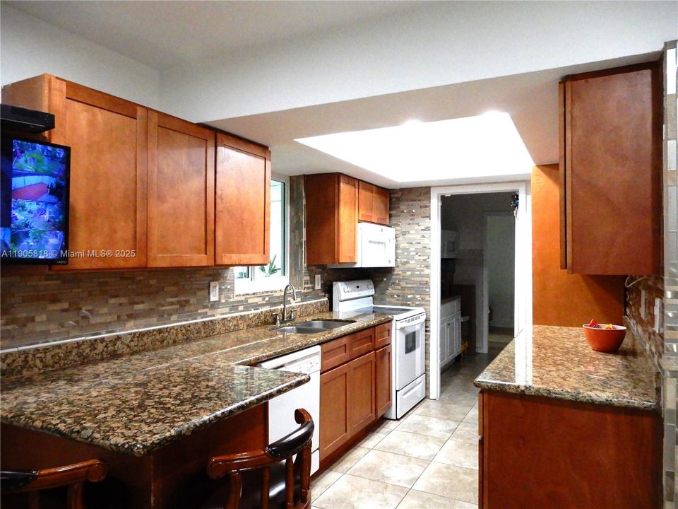 For Sale: $669,999 (3 beds, 2 baths, 1555 Square Feet)