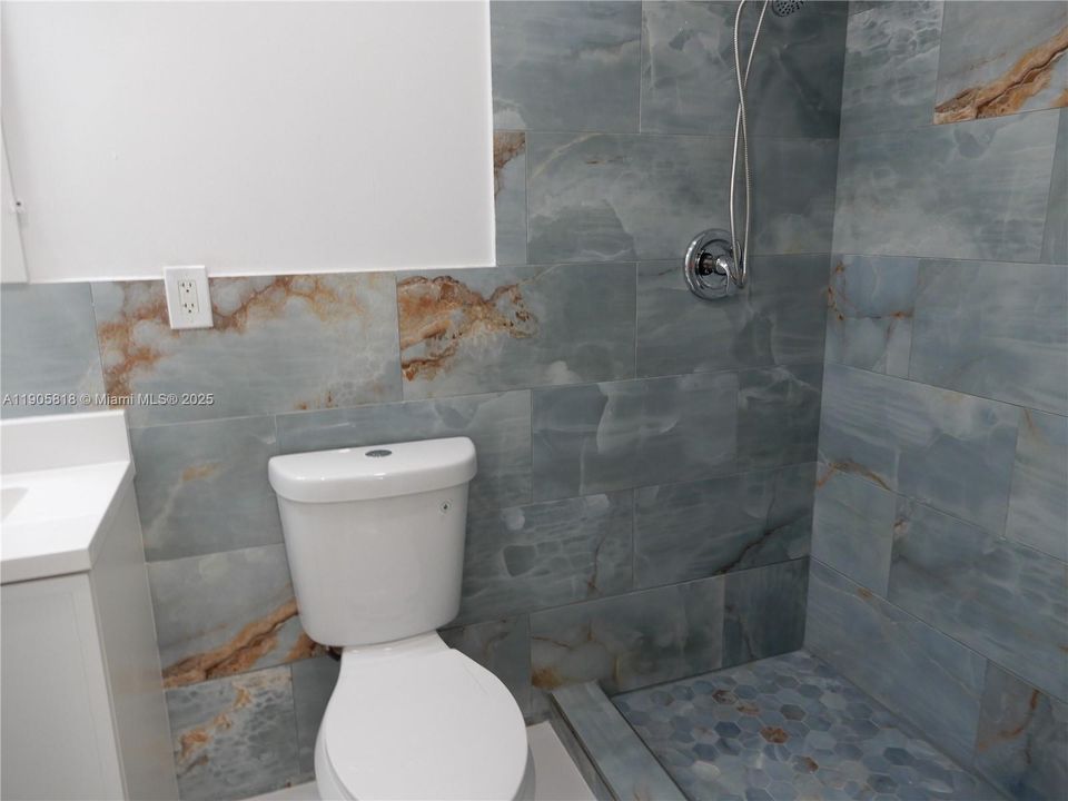 For Sale: $669,999 (3 beds, 2 baths, 1555 Square Feet)