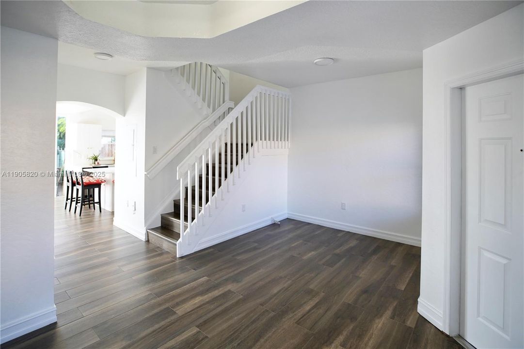 For Rent: $2,900 (2 beds, 2 baths, 1050 Square Feet)