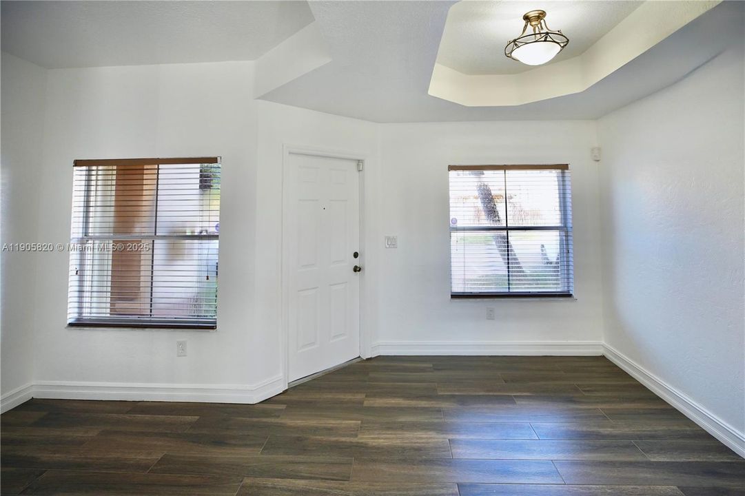 For Rent: $2,900 (2 beds, 2 baths, 1050 Square Feet)