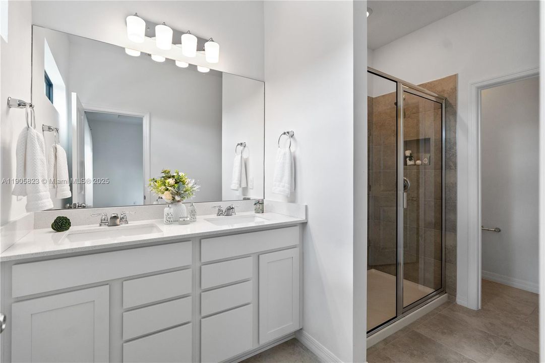 For Rent: $4,100 (3 beds, 2 baths, 1816 Square Feet)