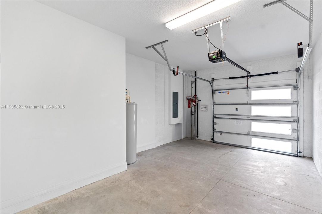 For Rent: $4,100 (3 beds, 2 baths, 1816 Square Feet)