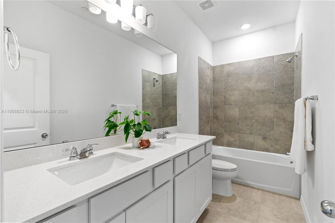 For Rent: $4,100 (3 beds, 2 baths, 1816 Square Feet)